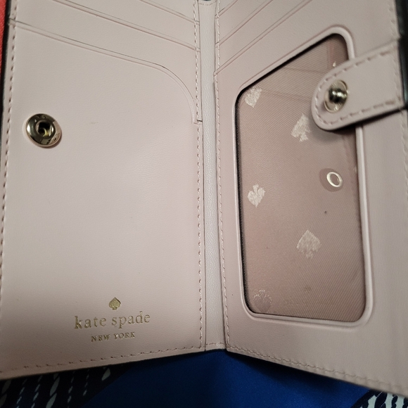 Kate Spade Coral Wallet NWOT - Picture 4 of 6